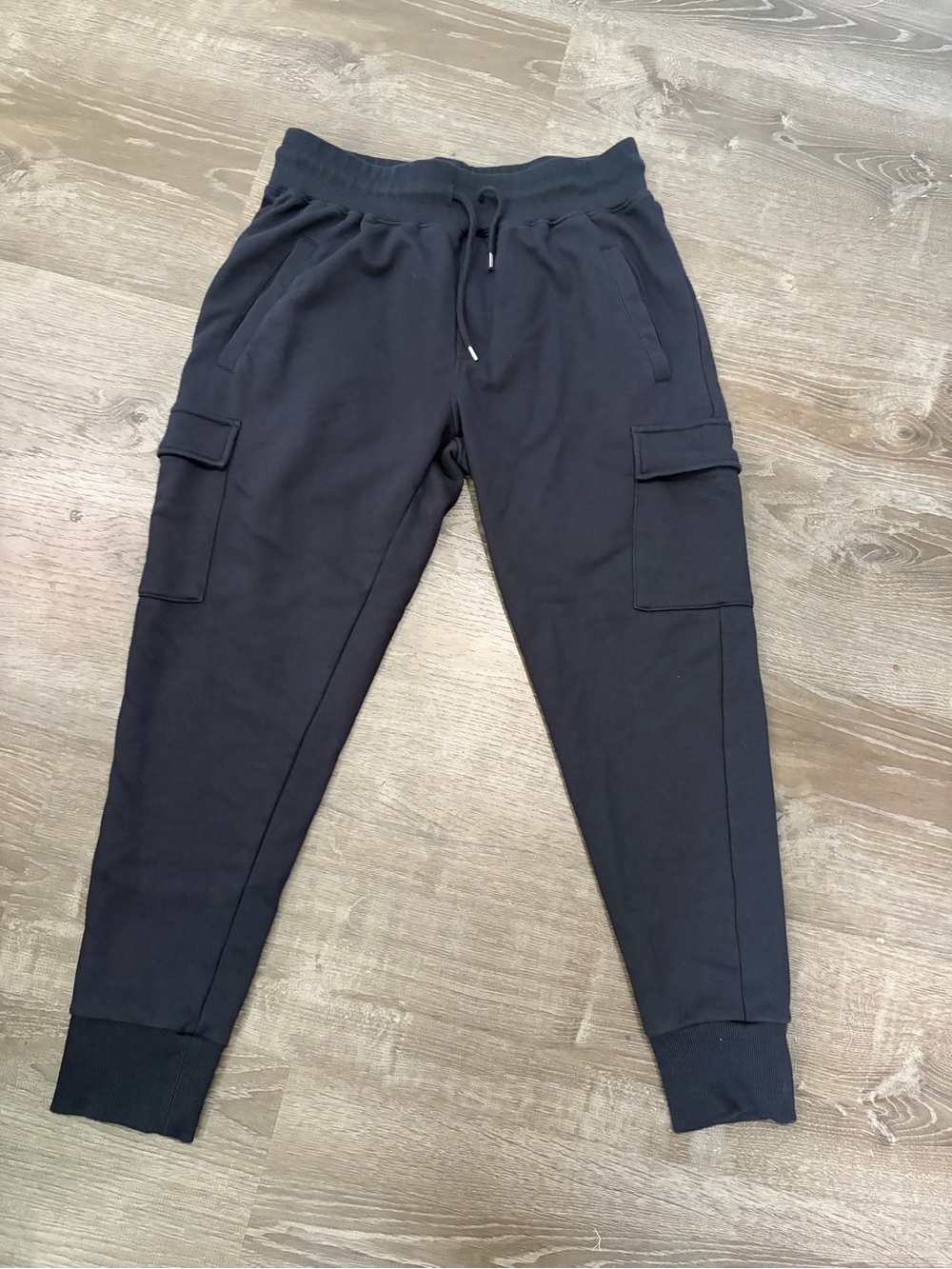Slate & Stone Men’s dark navy / Black Fleece Cargo Joggers Size Large